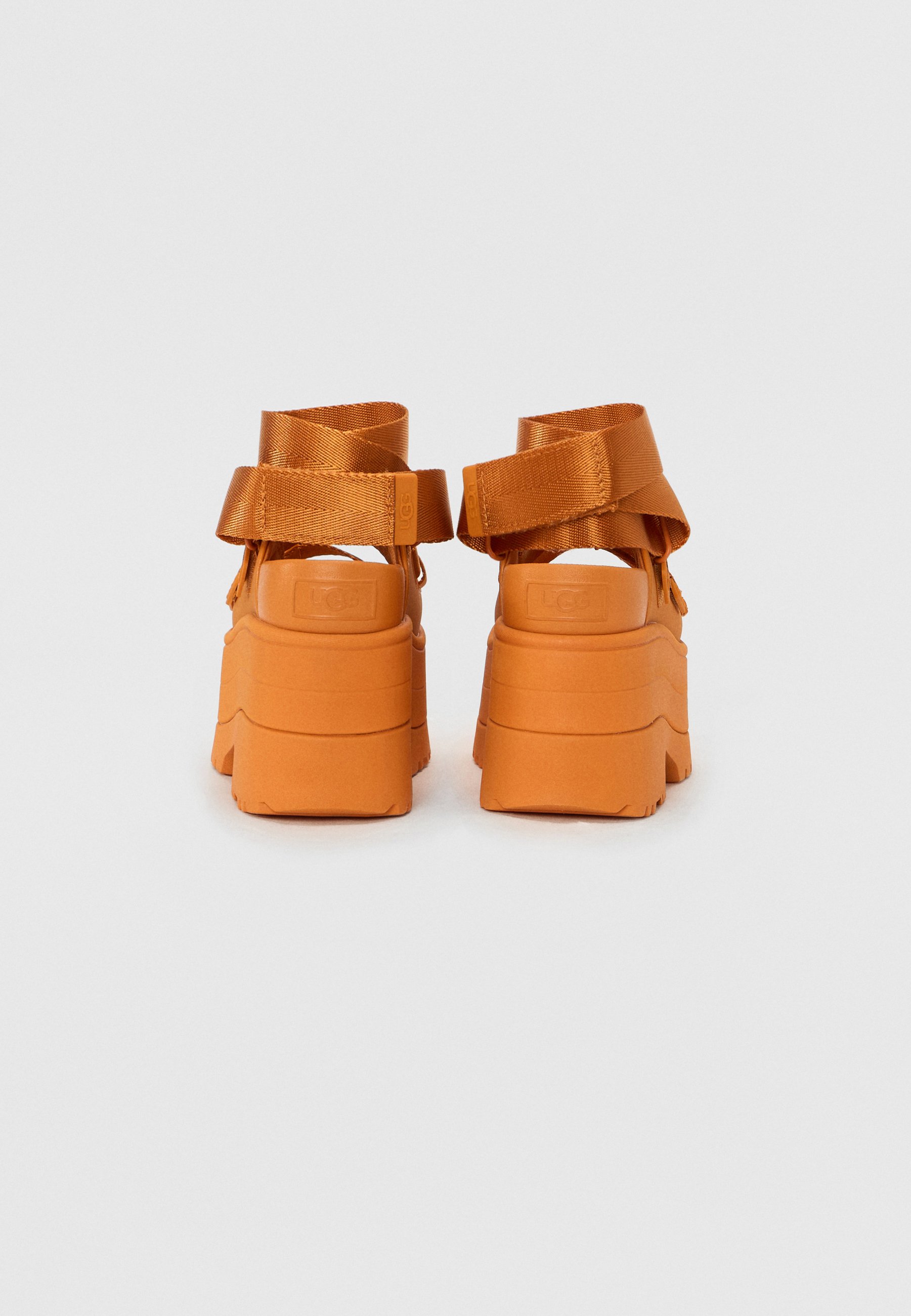 国内配送 UGG W GOLDENRISE DARK APRICOT UGG - GOLDENRISE IN DARK APRICOT - Omberon