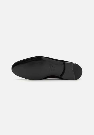Stuart Weitzman BUZZ - Slip-ons - black