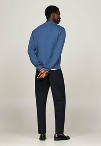 Tommy Hilfiger ESSENTIAL CREWNECK - Felpa - aegean
