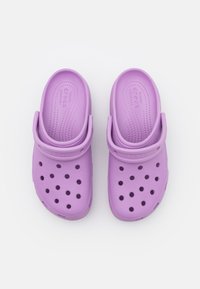 Crocs CLASSIC PLATFORM - Mules de salto - orchid