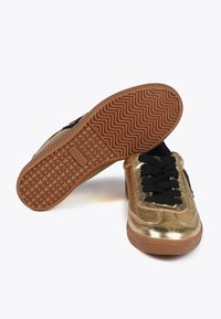 LOLA CASADEMUNT Trainers - gold