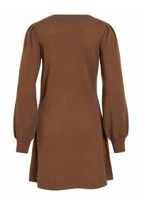 Robe marron à manches longues avec un col rond, des manches bouffantes et une coupe décontractée, fabriquée en matériau en tricot doux et texturé.