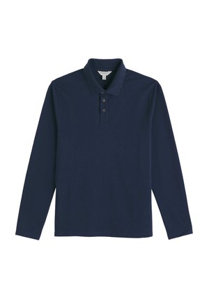 Tumesinine pika varrukaga polosärk, valmistatud siledast kangast, millel on krae, kolme nööbiga pliiatskinnitusega ja sirge servaga ääris. Muster ega aksendid pole nähtaval.