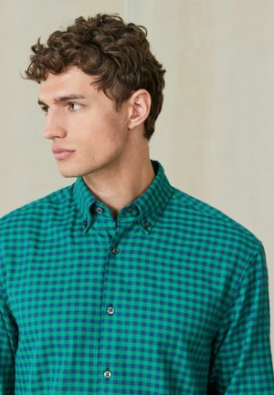 Next, REGULAR FIT - CHECK SOFT TOUCH SMART LONG SLEEVE SHIRT - Shirt - green