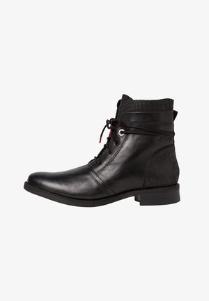 STIEFELETTE - Veterboots - black