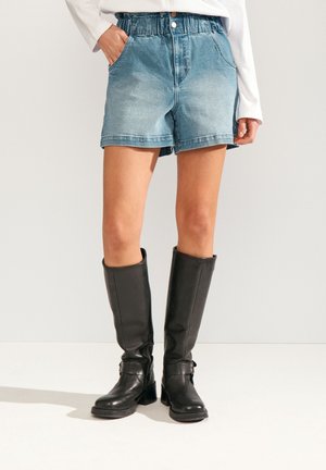 Nümph, NULULU SHORTS - Denimové šortky - medium blue denim