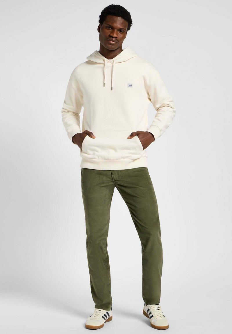 Lee Broek groen