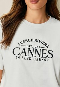 Next HEAVYWEIGHT SHORT SLEEVE CREW NECK STANDARD - Marškinėliai su spaudiniu - white graphic