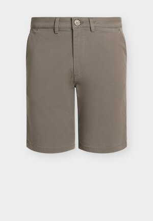 Meeste põlvini ulatuvad lühikesed püksid hallikaspruuni toonis, millel on nööpkinnitus, vööaasad ja küljetaskud, kuvatud valgel taustal.