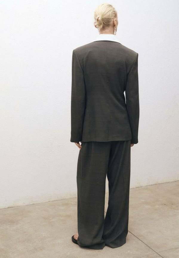 OLITE - Trousers - khaki3