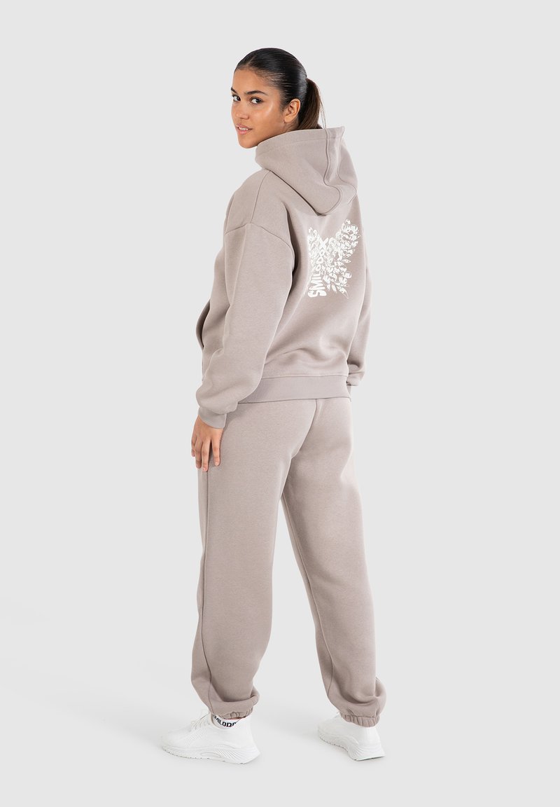 Smilodox NALA BACK PRINT HOODIE - Sweat à capuche - hellbraun
