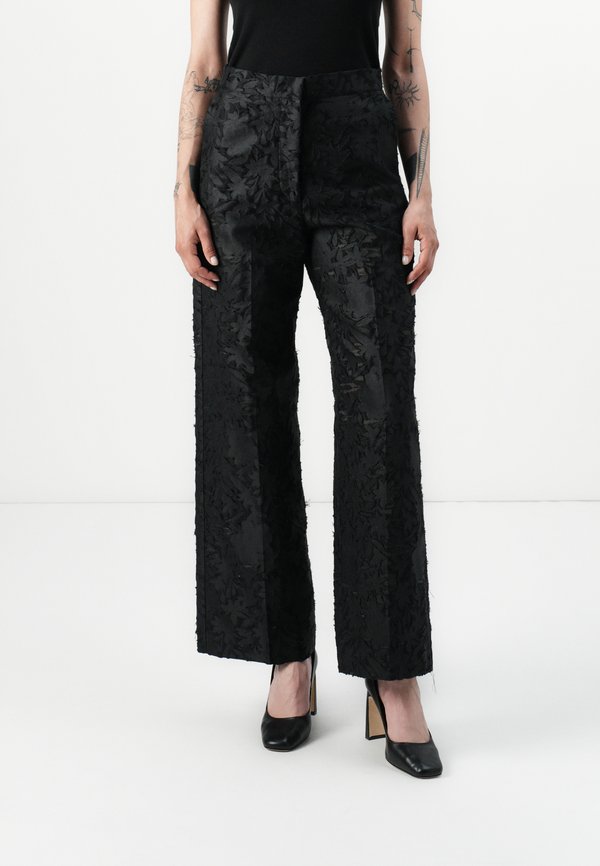 HUNT REFINED STRUCTURE - Trousers