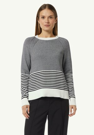 MIT VARIIERENDEM STREIFENMUSTER - Strickpullover - schwarz
