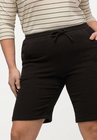 Ulla Popken Shorts - black