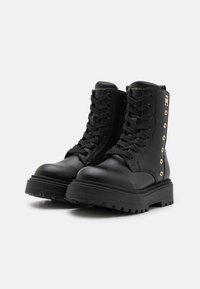 Tommy Hilfiger Šněrovací vysoké boty - black