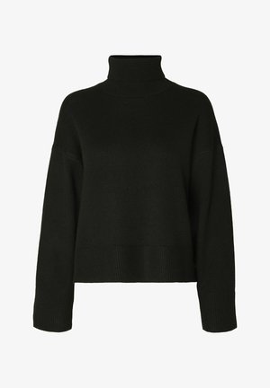 Crna pletiva majica s visokim ovratnikom. Ima duge rukave, spuštena ramena i rebrasti rub i manžete za teksturu.