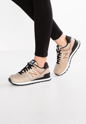 Sneakers - gold-coloured