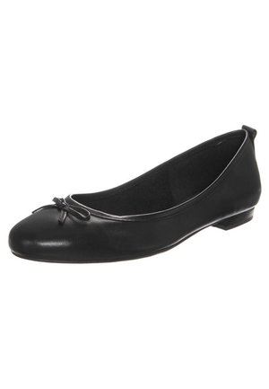 Schwarzer Leder-Ballerina mit abgerundeter Spitze, kleinem Schleifendetail vorne und niedrigem Absatz, vor weißem Hintergrund gezeigt.