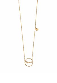 Złoty naszyjnik z okrągłym wisiorkiem, na którym znajduje się napis "Mama" w ozdobnej czcionce, podkreślony małym serduszkiem zawieszonym na delikatnym łańcuszku.