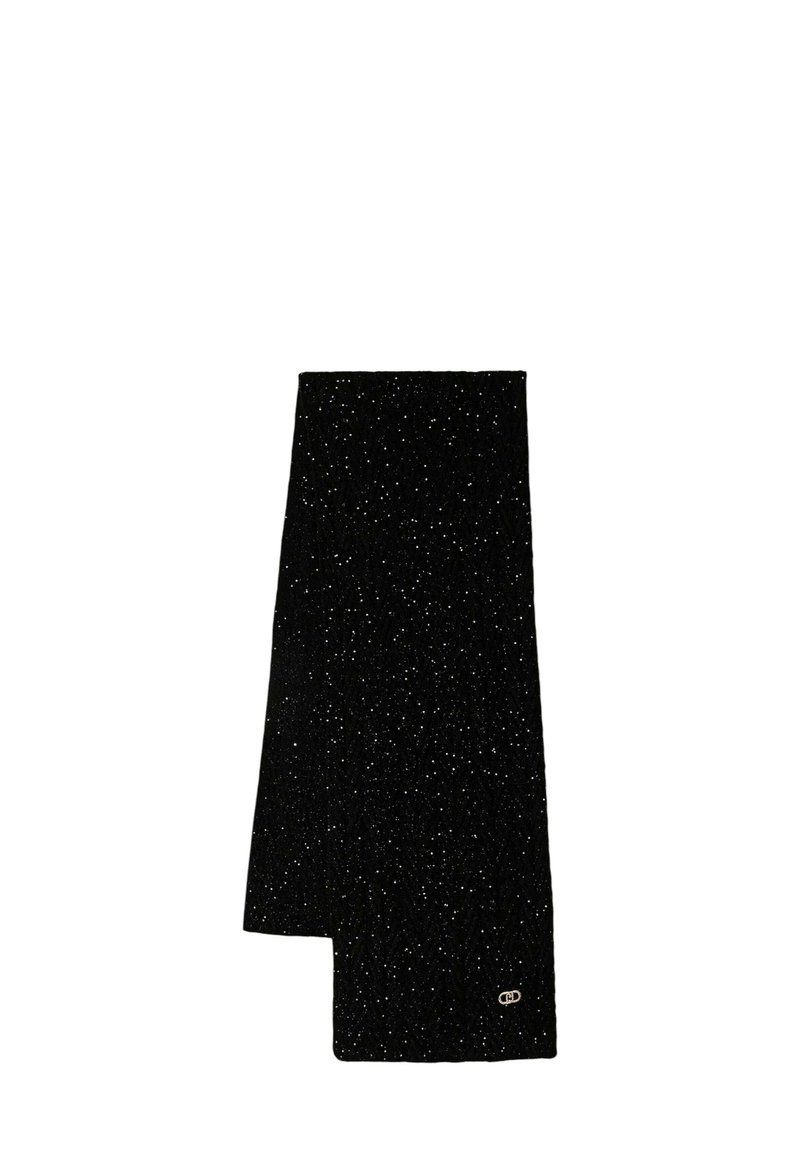 Sciarpa nera lavorata a maglia con fili scintillanti e un piccolo emblema del logo in tono oro su un'estremità, distesa su uno sfondo bianco.