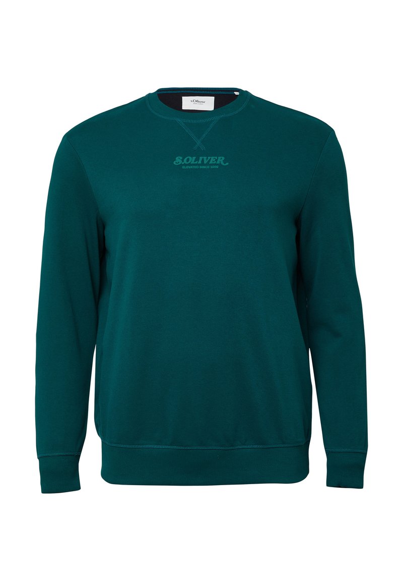 Felpa a maniche lunghe di un colore verde scuro con collo rotondo e la scritta "s.Oliver Elevated Since 1969" stampata sul petto.