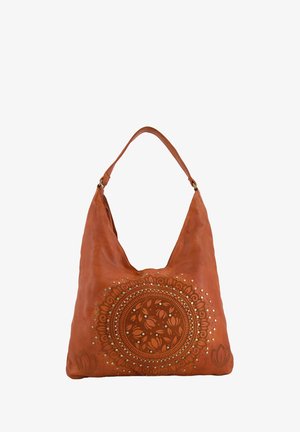 Braune Ledertasche mit runder Form, verziert mit filigranen, kreisförmigen Blumendrucken und metallischen Akzenten. Mit verstellbarem Tragegurt.