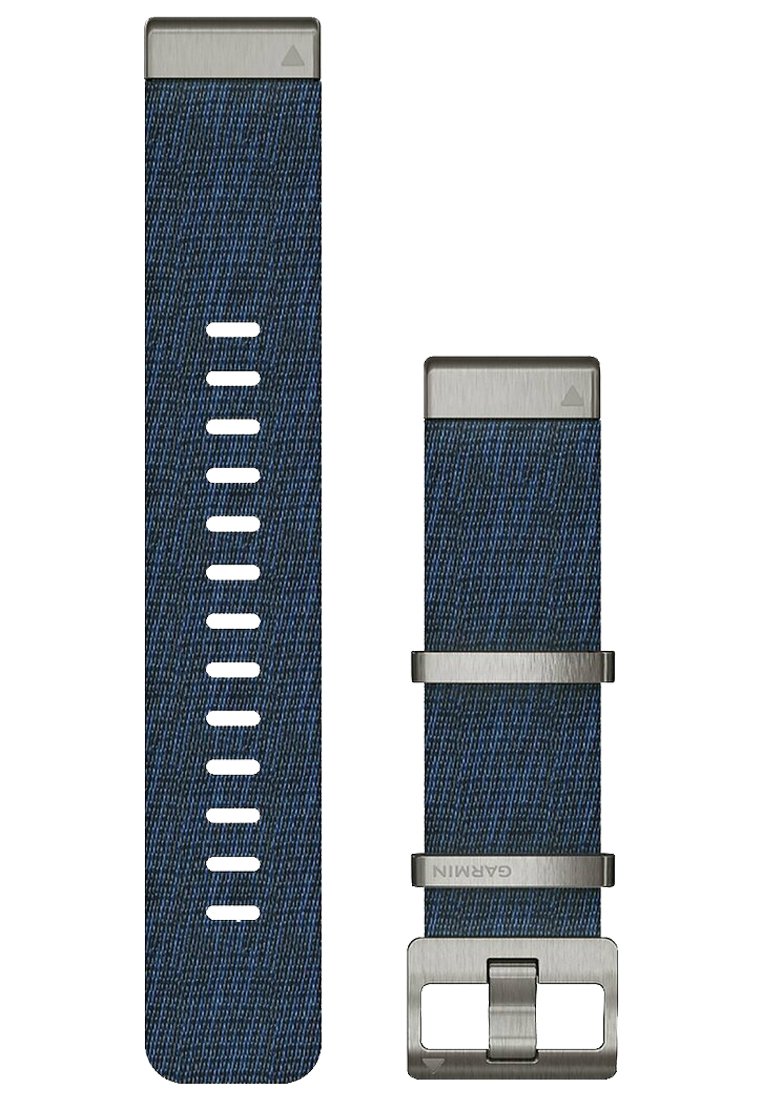 Bracelet de montre Garmin en denim bleu foncé avec quincaillerie métallique argentée. Doté d'une boucle rectangulaire et de plusieurs trous d'ajustement pour le taille.
