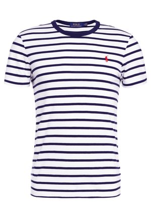 Miesten valkoinen lyhythihainen T-paita, jossa merimies-sinisiä vaakaraitoja ja pieni punainen Polo Ralph Laurenin logo vasemmassa rinnassa.