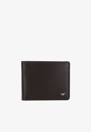 Portefeuille bifold en cuir marron foncé avec des bords cousus et un petit logo métallique argenté dans le coin inférieur droit.