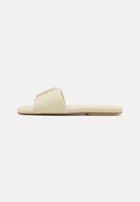 Seleccionado, cloud white