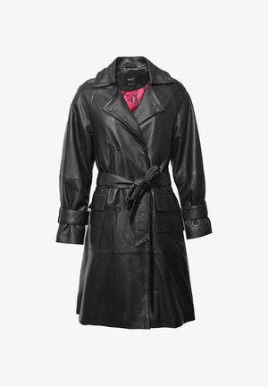Schwarzer Leder-Trenchcoat mit tailliertem Gürtel, doppelt geknöpftem Vorderteil und zwei Fronttaschen. Mit einem pinkfarbenen gemusterten Futter.