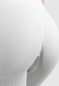 Smilodox AMAZE PRO SCRUNCH HIGH WAIST SEAMLESS - Tights - creme