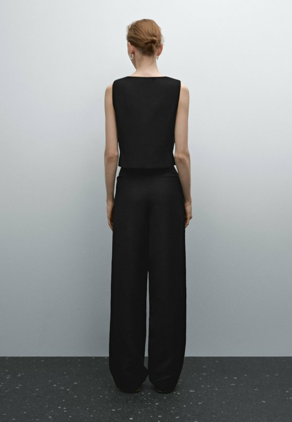 CROPPED - Waistcoat3