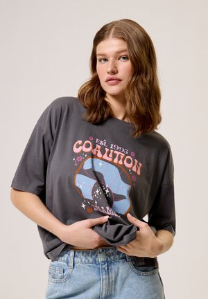 Diverse - T-shirt z nadrukiem