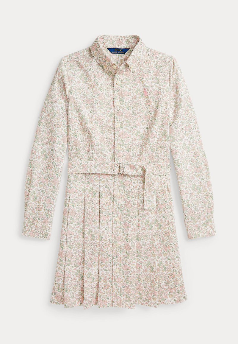 Robe chemise à motifs floraux avec manches longues, devant à boutons, ceinture à la taille, jupe plissée, dans un motif rose clair et vert sur un fond blanc.