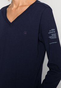 G-STAR ROLLED EDGE V NECK LONGSLEEVE - Camisola de manga comprida - warm sartho