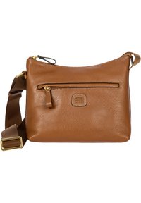 Bolso cruzado de cuero marrón con superficie texturizada, cierre de cremallera, bolsillo frontal y correa ajustable. Acentos de herrajes dorados visibles.