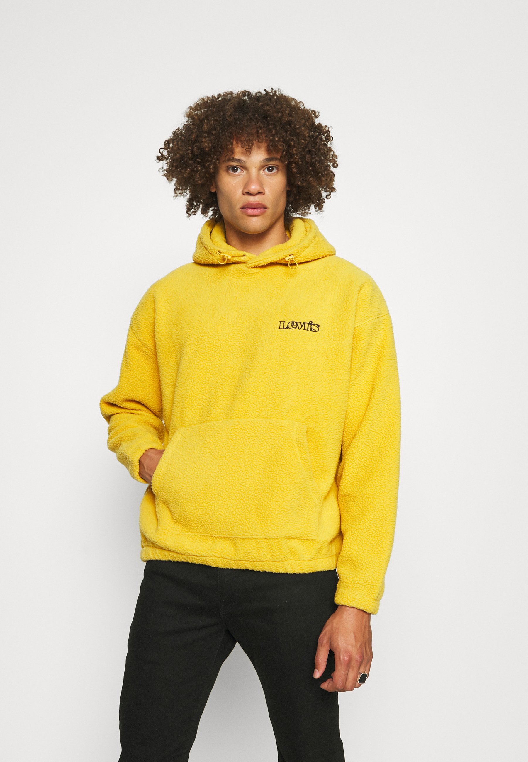 pullover yellow