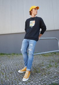 Levi's® GRAPHIC CREW - Camisola - mottled black