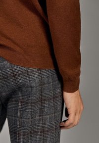 Massimo Dutti Maglione - brown