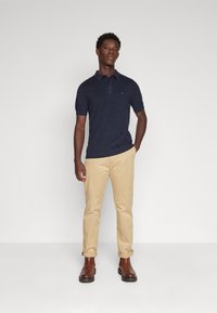 Tommy Hilfiger CHAIN RIDGE STRUCTURE  - Poloshirts - desert sky