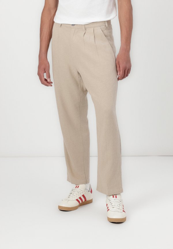 FUBAR PLEATED PANT - Trousers - oatmeal