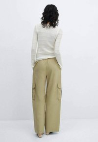Mango TORTELLO - Hlačami s stranskimi žepi - beige