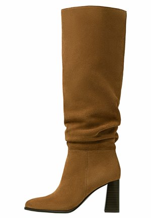 High heeled boots - brown