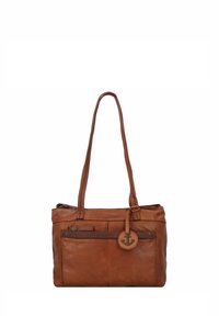 Borsa tote in pelle tan con chiusura a zip, due manici e una tasca anteriore, decorata con un ciondolo a forma di ancora su un cinturino. Texture liscia.
