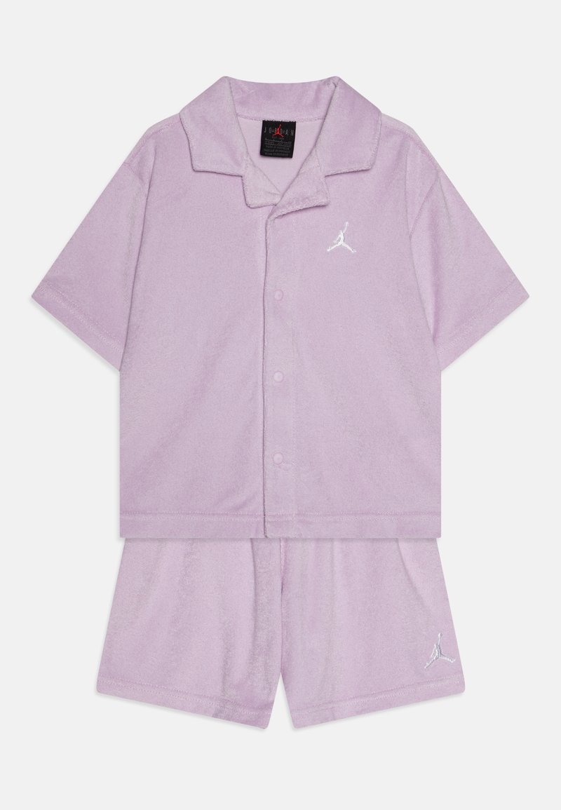 Jordan CAMP SET - Šortky - doll