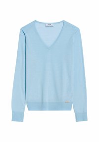 Jasnoniebieski sweter w serek z miękkiego materiału dzianinowego, z długimi rękawami i ribbowanym dołem. Mała metka z logo znajduje się w dolnej lewej części.