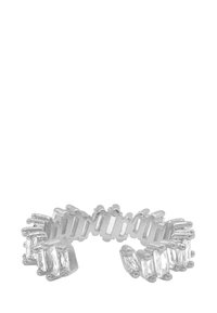 Sølvring med en fleksibel ring og langstrakte, rektangulære steiner ordnet i et mønster. Glatt tekstur med polert overflate.