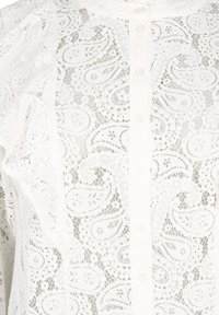 Zizzi MIT RÜSCHENDETAIL - Blúzka so zapínaním na gombíky - snow white