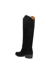Botte montante en suède noir avec un bout rond et un petit talon carré. Présente des détails cousus et un dos légèrement surélevé.